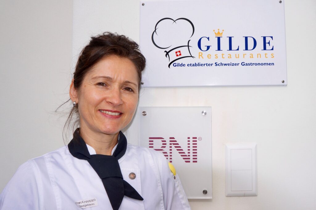 20230324 erika harder in die gilde aufgenommen