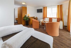 deluxe double room panorama street view 2